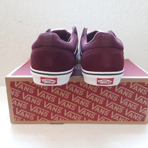 Vans - Picture 4 of 4